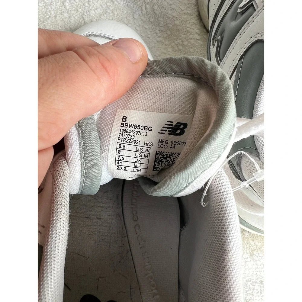 New Balance 550 Sea Salt Sage Green Leather Sneakers BBW550BG Womens 9.5